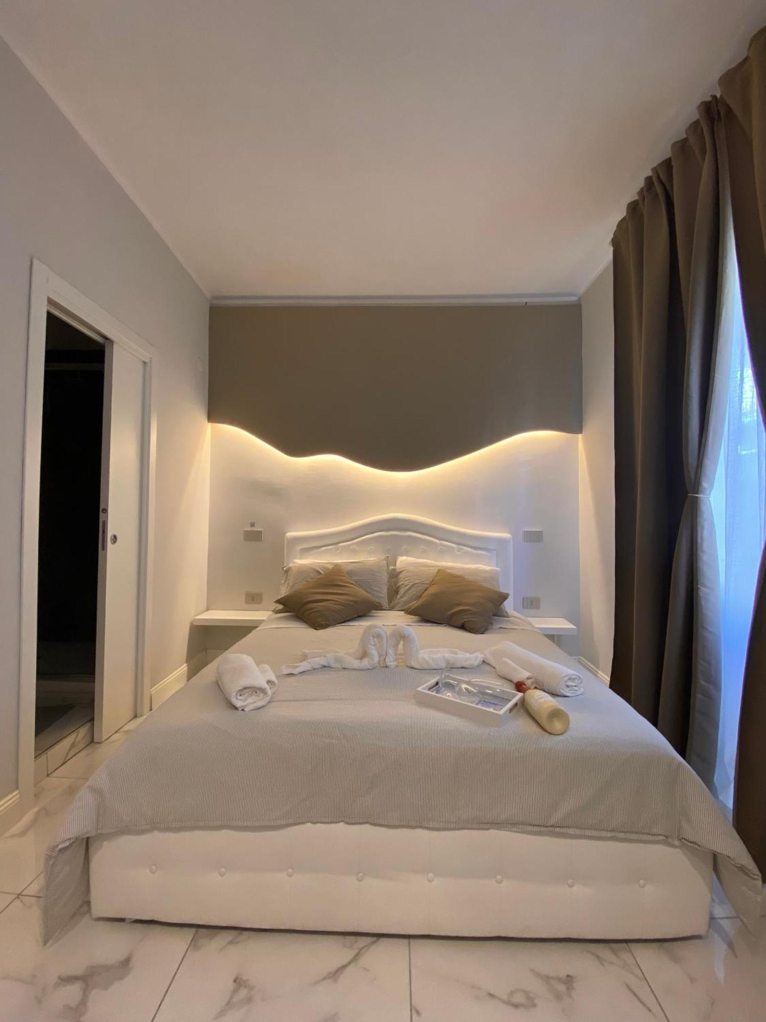 La Dimora Di Marti " Vicino Al Centro Storico Di Napoli" Bed & Breakfast Luaran gambar